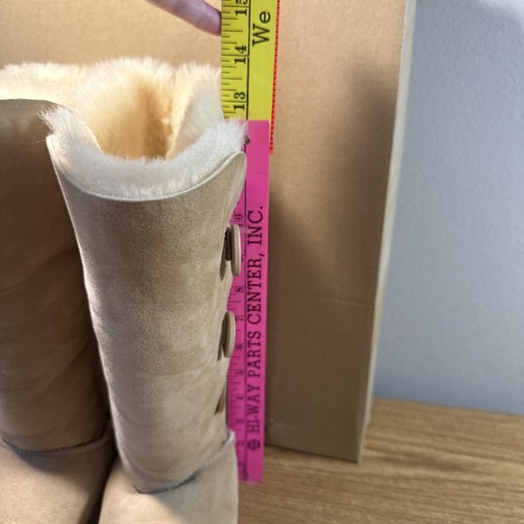 UGG W Bailey Button Triplet II Women's Boot, Size 8 Sand - Picture 13 of 13